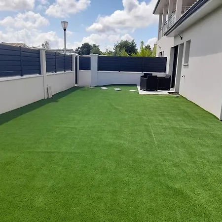Belle Maison Neuve A 15 Min De Bordeaux Et 35 Min بيت للعطل