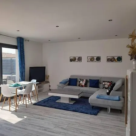 Belle Maison Neuve A 15 Min De Bordeaux Et 35 Min بيت للعطل سيستاس