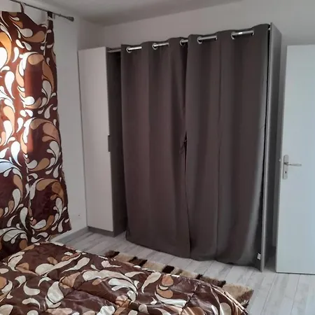 Belle Maison Neuve A 15 Min De Bordeaux Et 35 Min بيت للعطل سيستاس