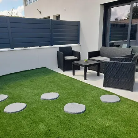 Belle Maison Neuve A 15 Min De Bordeaux Et 35 Min بيت للعطل سيستاس